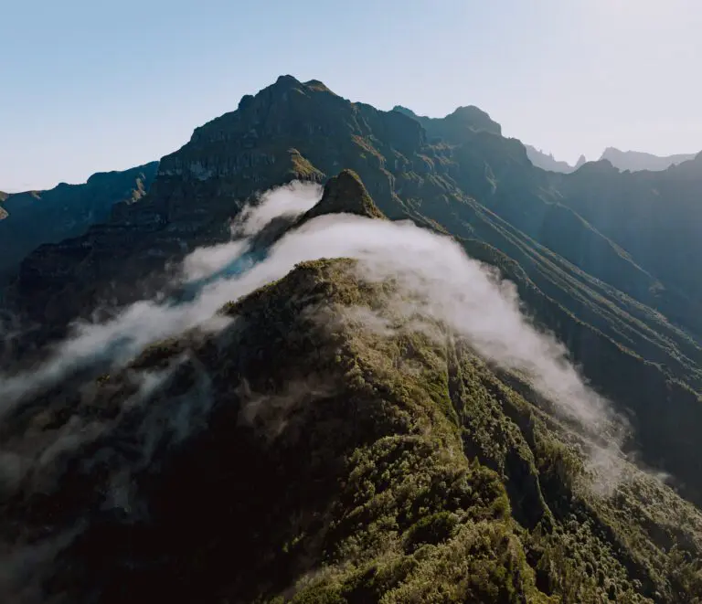 Gipfel mit Nebel Madeira
