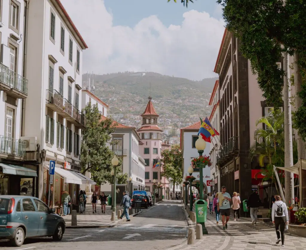 Arrivée à Funchal - Altstadt Funchal - Aankomst in Funchal - Arrival in Funchal